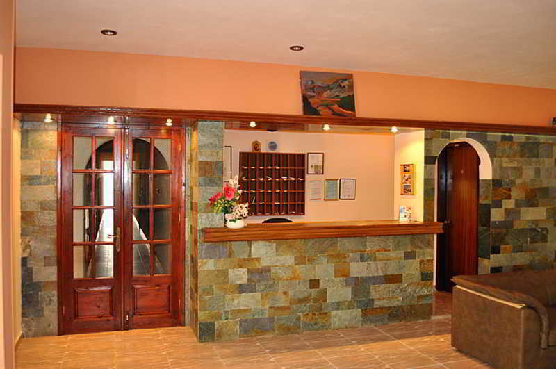 Karavos Hotel Apartments อาร์คานเยโลส ภายนอก รูปภาพ