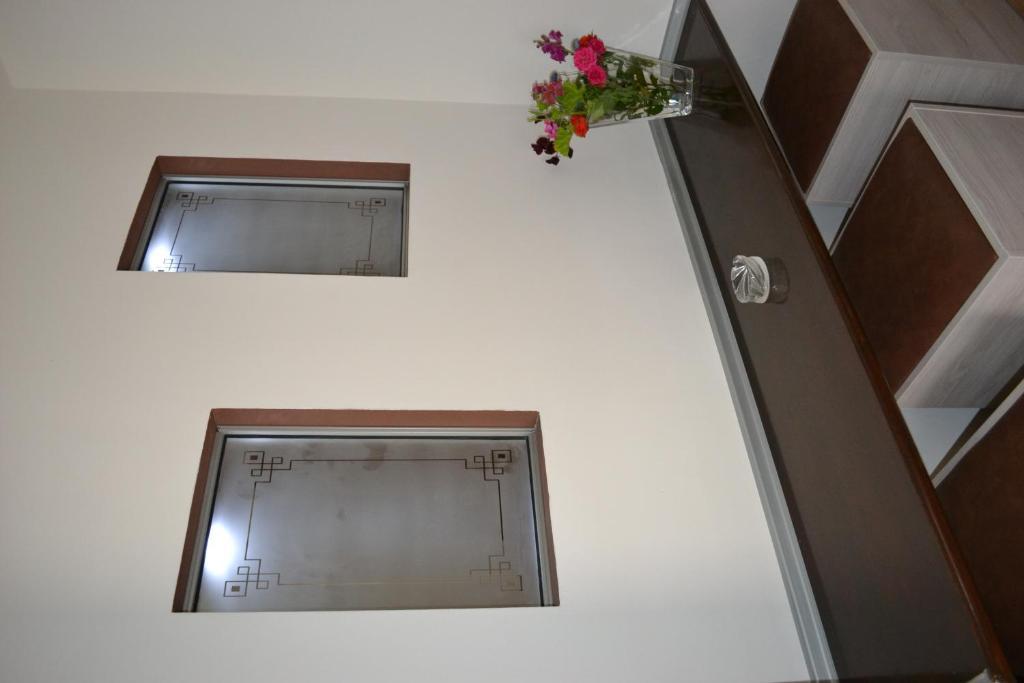 Karavos Hotel Apartments อาร์คานเยโลส ภายนอก รูปภาพ